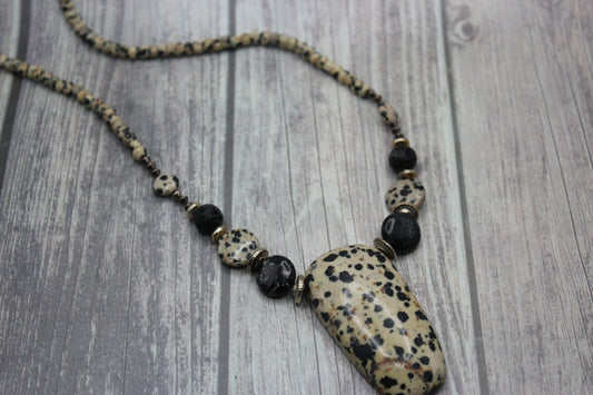 Nelly Necklace