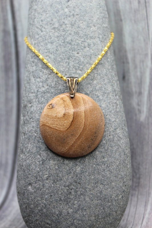 Vida Necklace